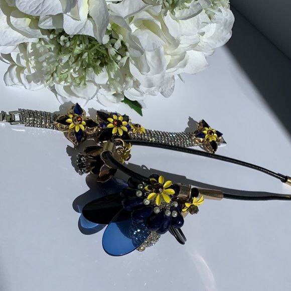 πππBanana Republic set of necklace and bracelet πππ - Picture 9 of 14